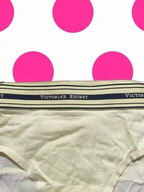 2015 NWT Victoria’s Secret • Baby Yellow / Black  HipHugger Panties • SIZE - XL